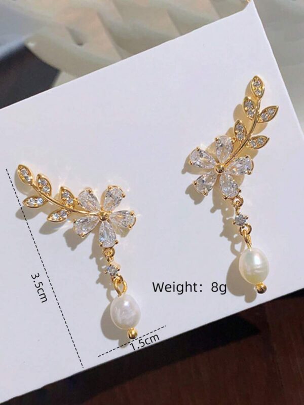 1 جفت گوشواره آویز لوکس مرواریدی و نگین مدل برگ-گل - Image 4