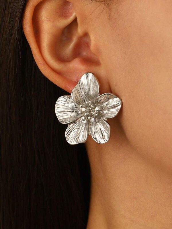 گوشواره میخی گل‌دار مدل Floral — 1 جفت - Image 2