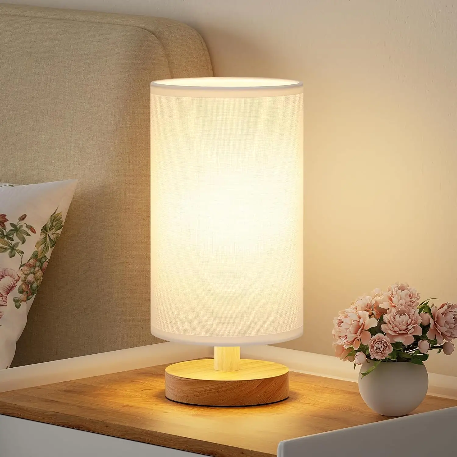 لامپ کنار تخت نئکومی Necomi | Necomi Bedside Table Lamp با پایه چوبی - Image 1 لامپ کنار تخت نئکومی Necomi | Necomi Bedside Table Lamp با پایه چوبی