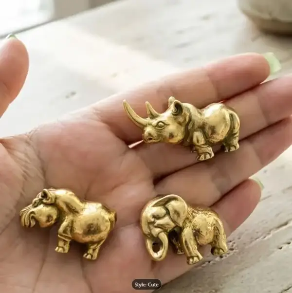 مجسمه دکوری طرح اسب‌ آبی و فیل کوچک رومیزی
