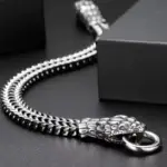 دستبند مردانه مشکی استیل طرح حیوانی، سگک قابل تنظیم