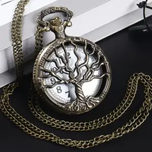 ساعت جیبی برنزی طرح درخت زندگی حکاکی شده کوارتز