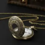 ساعت رومانی برنز با صفحه سفید هالو (کوارتز) استایل لاکچری جیبی