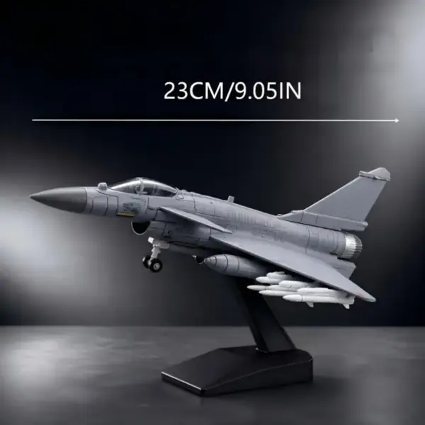 ماکت جنگنده J-10C مقیاس 1:72 با پایه (مدل مونتاژی رومیزی)