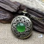 ساعت جیبی رترو کوارتز با زنجیر زمردی