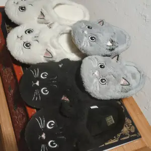 دمپایی روفرشی عروسکی گربه‌ای طرح فانتزی