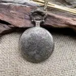ساعت جیبی کوارتز طرح گرگ‌ گله با زنجیر و آویز