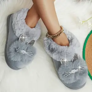 کفش راحتی گرم زنانه زمستانی با رویه پارچه‌ای و زیره لاستیکی