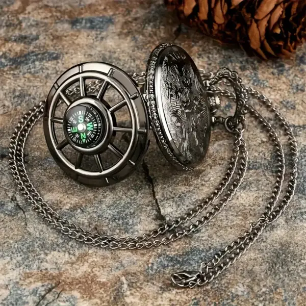 ساعت جیبی کوارتز الهام‌گرفته از قطب‌نما با اعداد عربی