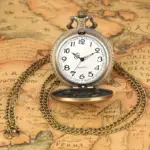 ساعت جیبی کوارتز طرح حروف توخالی وینتیج