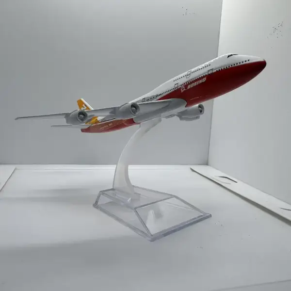 ماکت مدل هواپیما B747 گیگاسیـکل سیمولیشن (دکور و کلکسیونی)