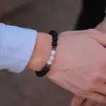 دستبند مردانه سنگ اونیکس مشکی مهره‌ای دست‌ساز