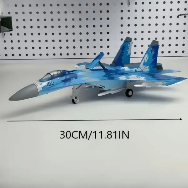 ماکت هواپیمای SU-27 مقیاس 1:72 با پایه (دکور رومیزی)